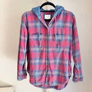 American Eagle Red & Blue Distressed Flannel Button Front Hooded Shirt…